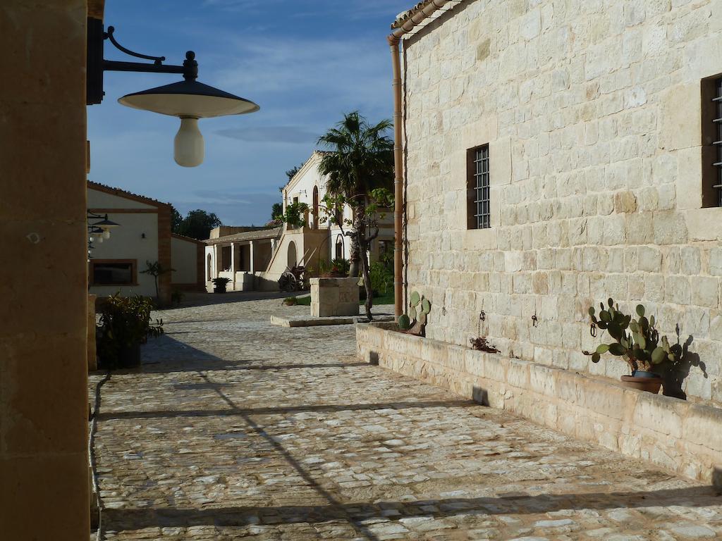 Silva Suri Guest House Marina di Ragusa Eksteriør bilde