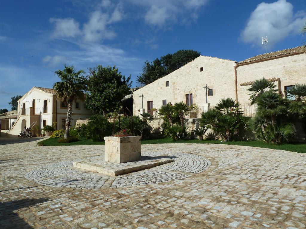 Silva Suri Guest House Marina di Ragusa Eksteriør bilde