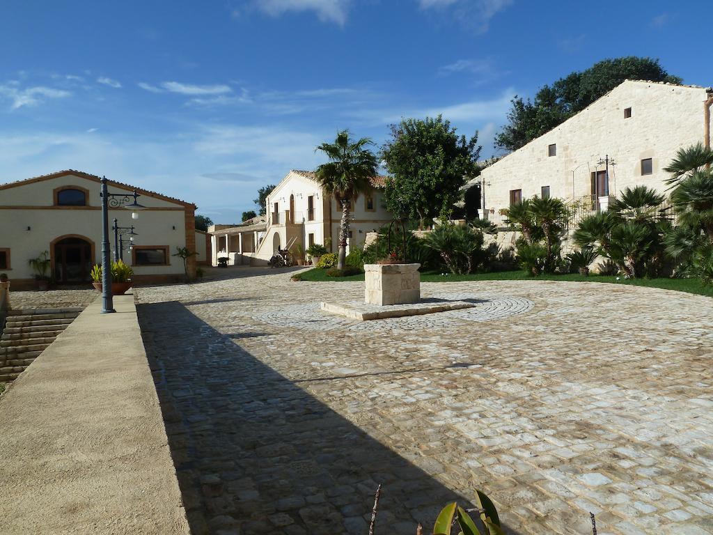 Silva Suri Guest House Marina di Ragusa Eksteriør bilde