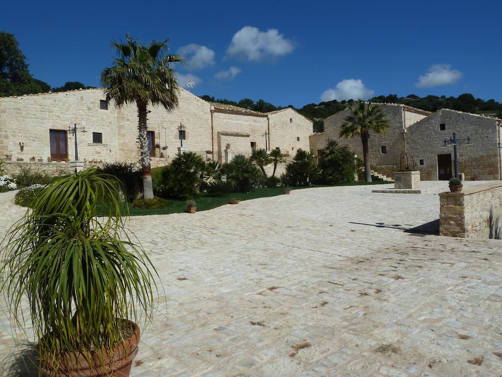 Silva Suri Guest House Marina di Ragusa Eksteriør bilde