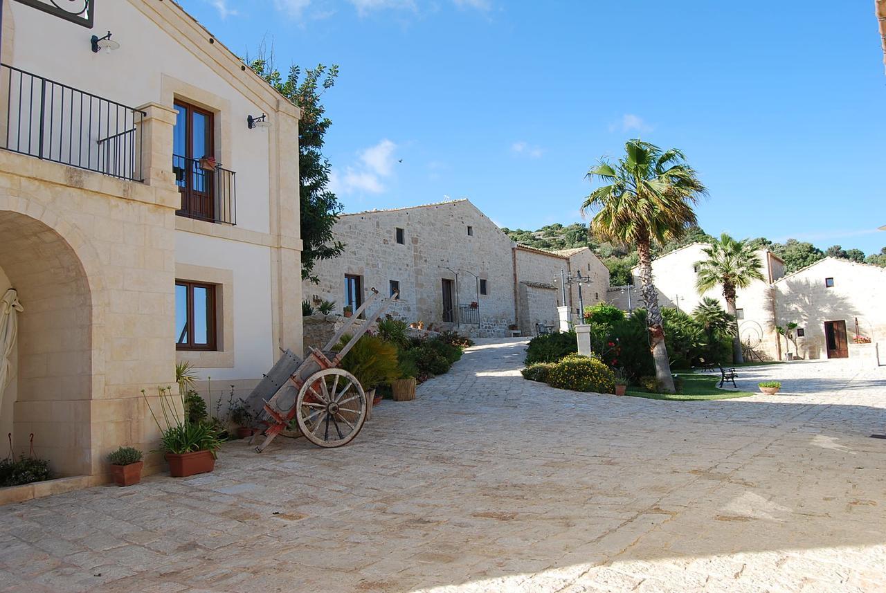 Silva Suri Guest House Marina di Ragusa Eksteriør bilde