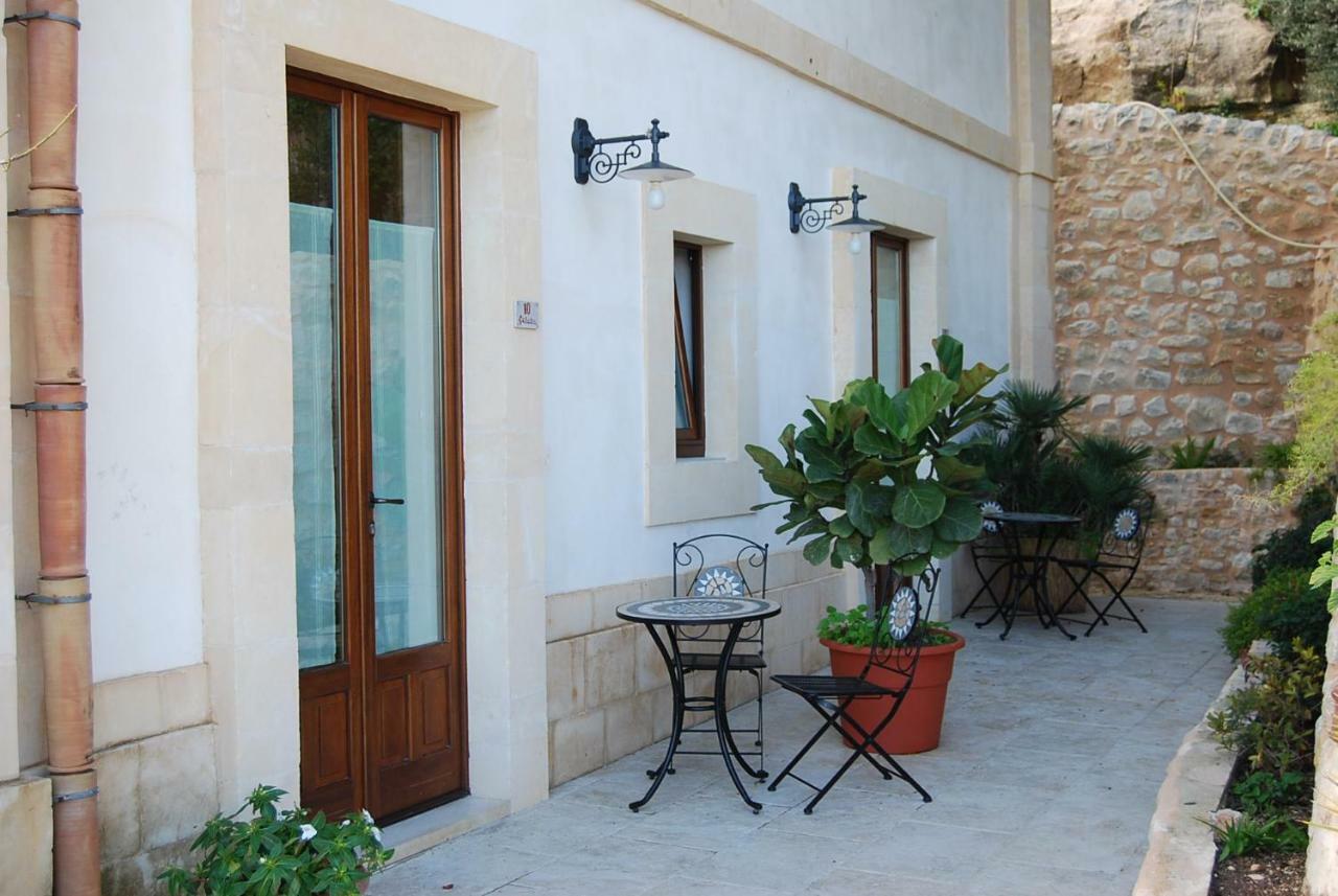 Silva Suri Guest House Marina di Ragusa Eksteriør bilde