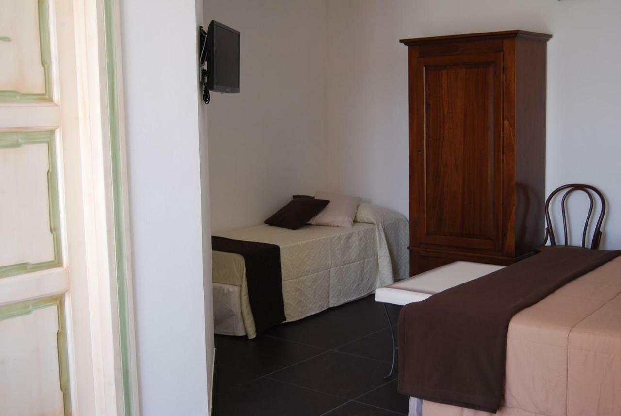 Silva Suri Guest House Marina di Ragusa Eksteriør bilde